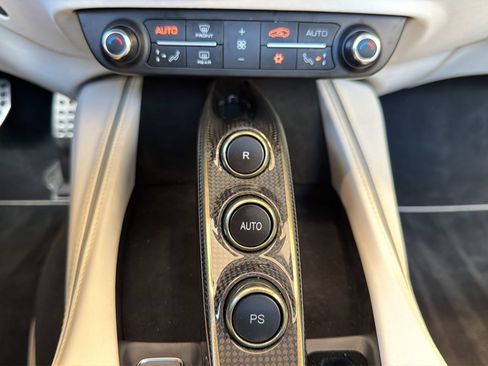 Used 2023 Ferrari Portofino M RWD image 26