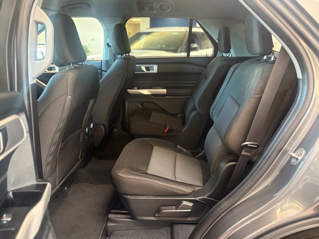 Used 2022 Ford Explorer XLT AWD/4WD image 27