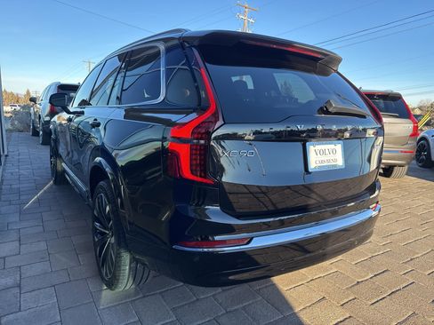 Used 2025 Volvo XC90 B6 Plus image 4