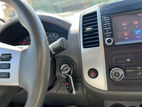 Used 2019 Nissan Frontier SV image 14