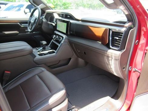 Used 2024 GMC Sierra 1500 Denali w/ Denali Reserve Package AWD/4WD image 12