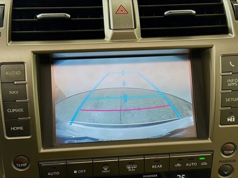 Used 2014 Lexus GX 460 image 17