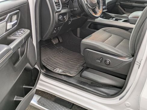 Used 2023 RAM 1500 Big Horn AWD/4WD image 36