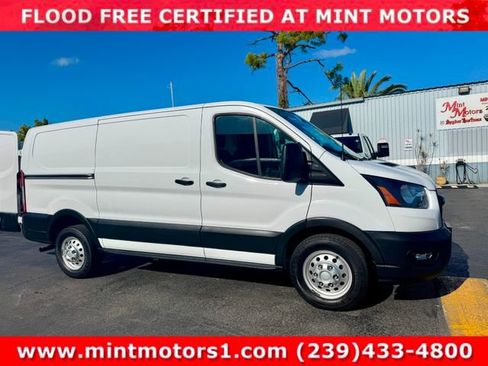 Used 2023 Ford Transit 250 Low Roof AWD image 8