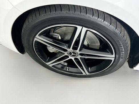 Used 2022 Mercedes-Benz A 220 image 11