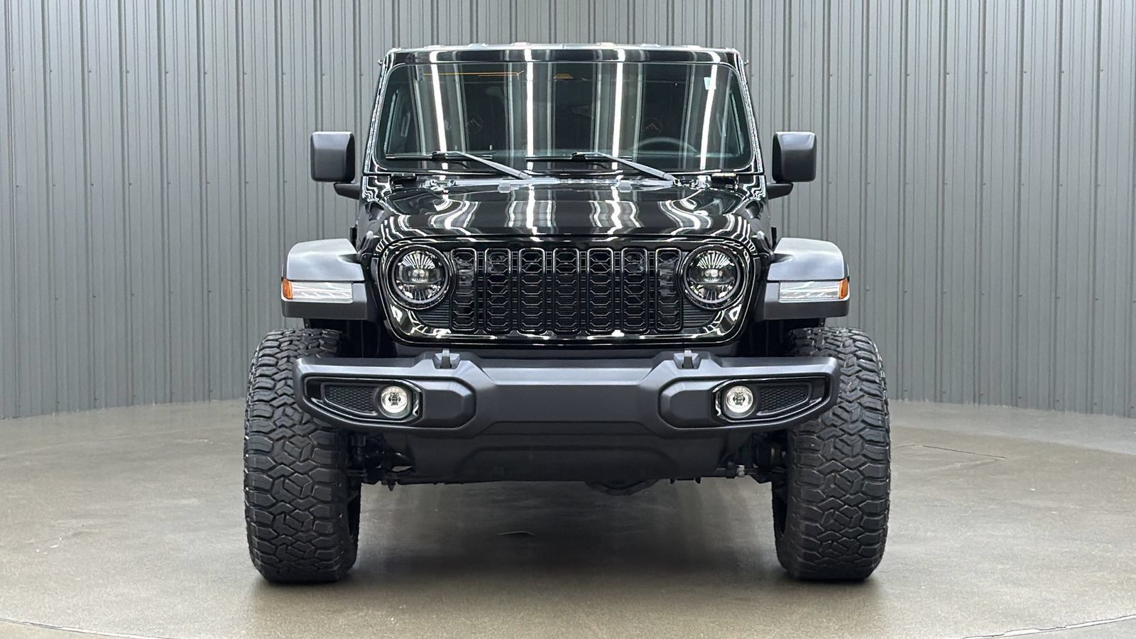 Used 2025 Jeep Wrangler Unlimited Sport AWD/4WD image 8