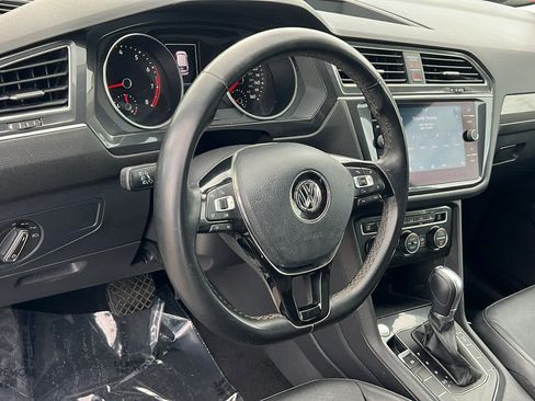 Used 2018 Volkswagen Tiguan S FWD image 10