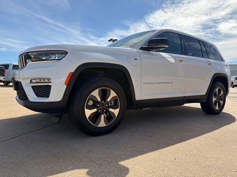 Used 2024 Jeep Grand Cherokee Limited 4xe image 5