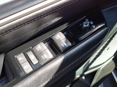 Used 2024 Jeep Wagoneer L Series III w/ Flexible Seating Group AWD/4WD image 23
