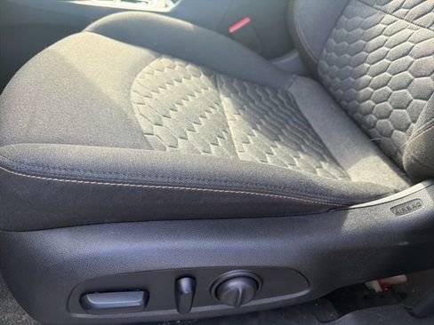 Used 2020 Chevrolet Equinox LT image 24