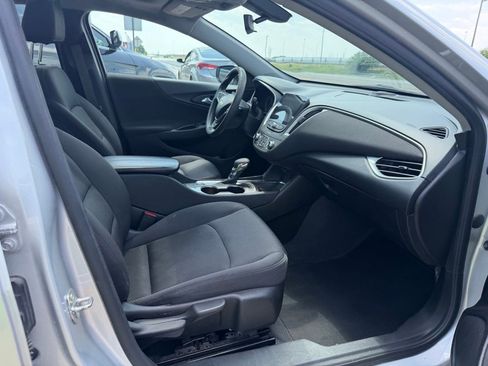 Used 2022 Chevrolet Malibu LT FWD image 29