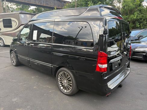 Used 2019 Mercedes-Benz Metris Passenger image 7