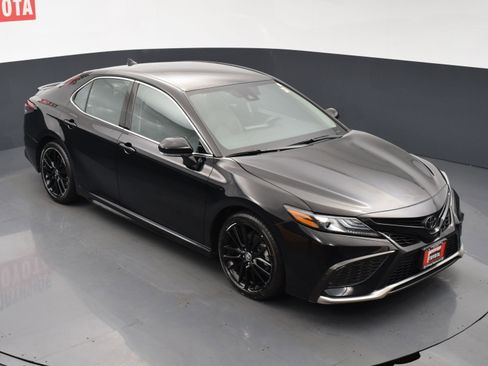 Used 2024 Toyota Camry XSE FWD image 24