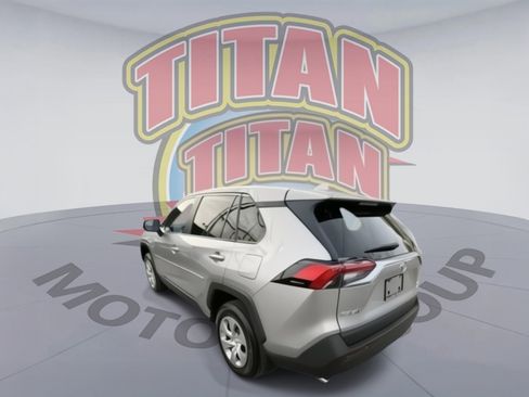 Certified 2024 Toyota RAV4 LE AWD/4WD image 4