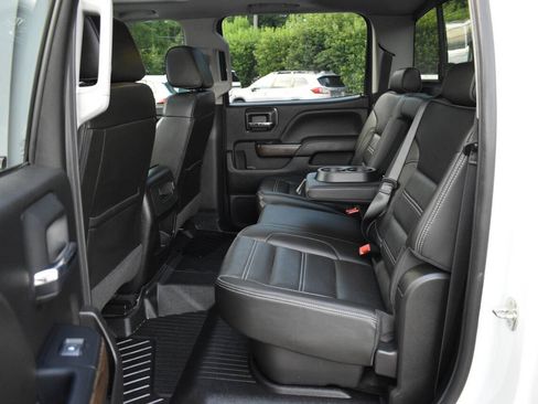 Used 2019 GMC Sierra 2500 Denali w/ Duramax Plus Package AWD/4WD image 10