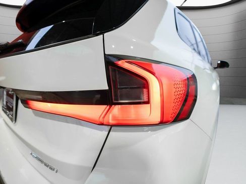 Used 2024 BMW X1 xDrive28i w/ M Sport Package image 9