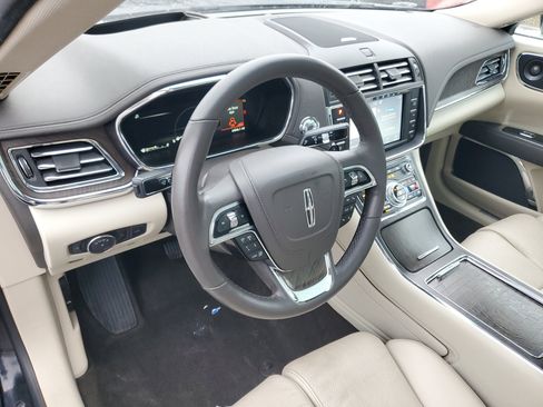 Used 2019 Lincoln Continental Reserve image 13