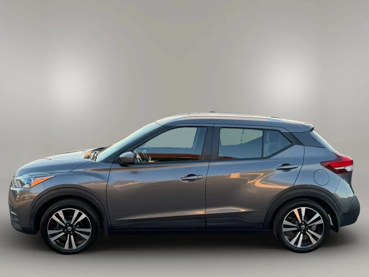 Used 2019 Nissan Kicks SV FWD image 5