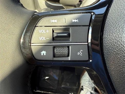 Certified 2025 Honda Pilot EX-L image 17