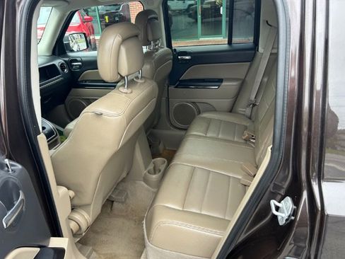 Used 2014 Jeep Patriot Limited w/ Sun/Sound Group FWD image 13