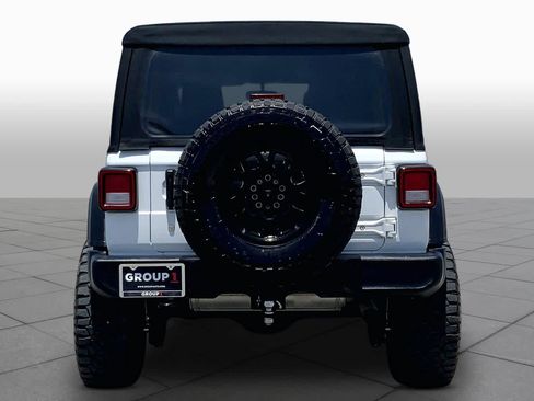 Used 2018 Jeep Wrangler Unlimited Sport S AWD/4WD image 5