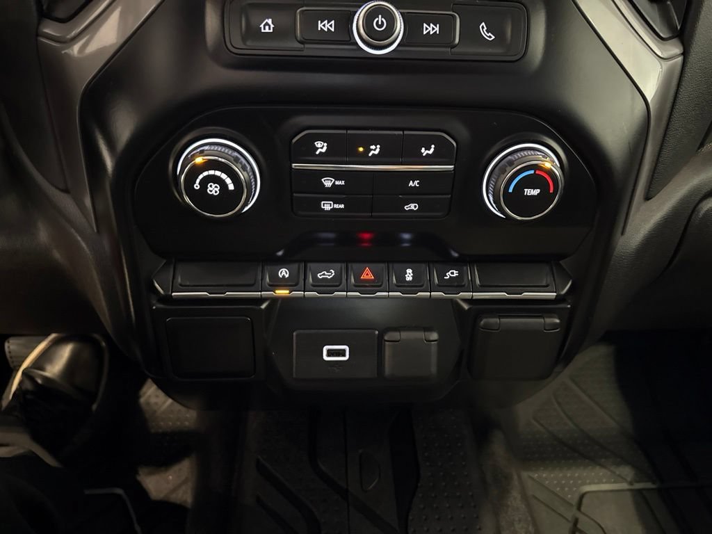 Used 2020 Chevrolet Silverado 1500 Custom w/ Custom Value Package AWD/4WD image 26