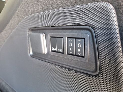 New 2026 Cadillac Escalade ESV Platinum Sport w/ LPO, ONYX Package image 28