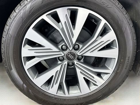 Used 2023 Audi Q4 e-tron Premium Plus w/ Premium Plus image 32