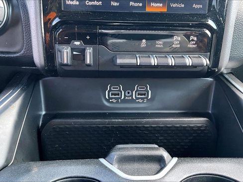 Used 2022 RAM 1500 Laramie w/ Sport Appearance Package AWD/4WD image 17