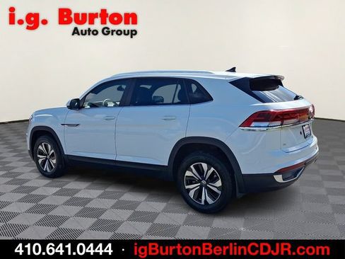 Used 2024 Volkswagen Atlas Cross Sport SE AWD/4WD image 4