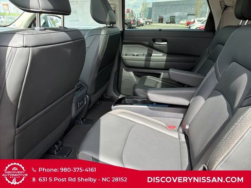 New 2026 Nissan Pathfinder SL w/ SL Premium Package AWD/4WD image 30