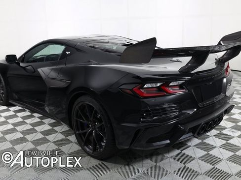 Used 2026 Chevrolet Corvette ZR1 w/ ZR1 Carbon Fiber Aero Package image 7