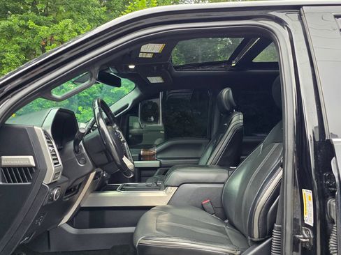 Used 2017 Ford F250 Platinum w/ Platinum Ultimate Package AWD/4WD image 11
