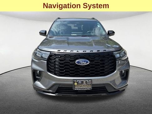Certified 2025 Ford Explorer ST-Line AWD/4WD image 4