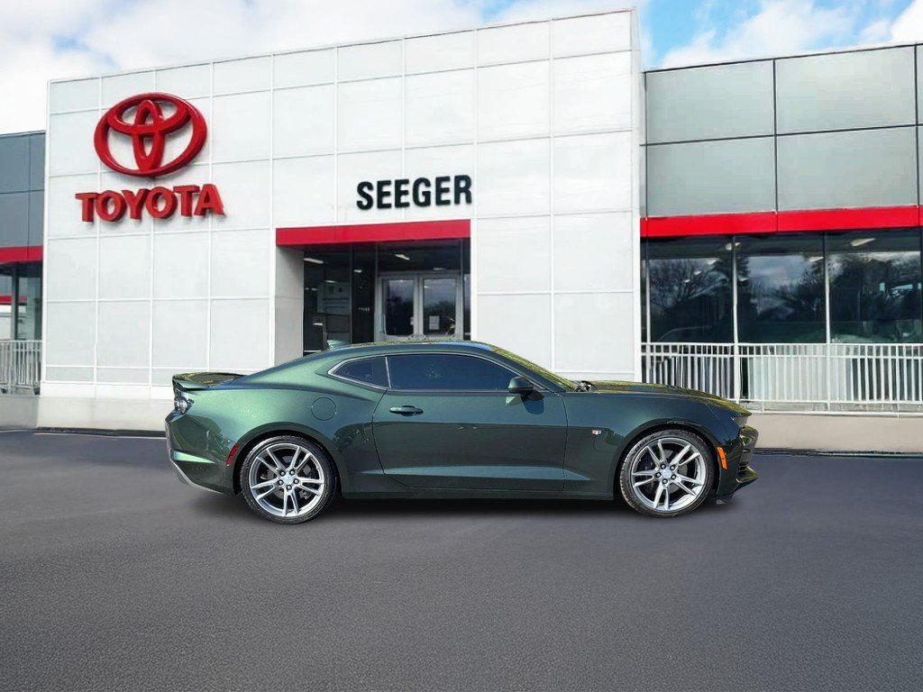 Used 2020 Chevrolet Camaro SS RWD image 2