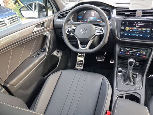Certified 2024 Volkswagen Tiguan SE R-Line FWD image 10