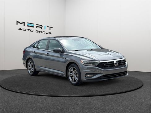 Used 2021 Volkswagen Jetta R-Line FWD image 1