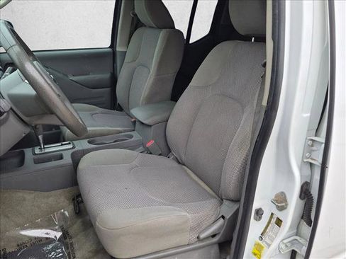 Used 2018 Nissan Frontier SV AWD/4WD image 15