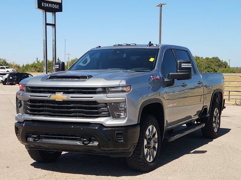 Used 2024 Chevrolet Silverado 2500 Custom w/ Custom Value Package AWD/4WD image 3