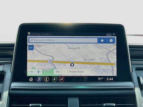 Used 2021 Chevrolet Suburban RST w/ Rear Media and Nav Package RWD image 13