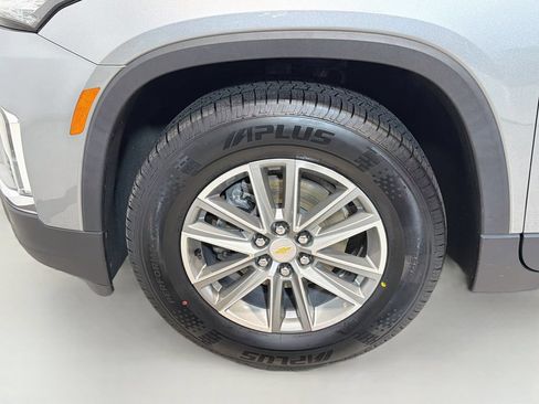 Used 2023 Chevrolet Traverse LT AWD/4WD image 32