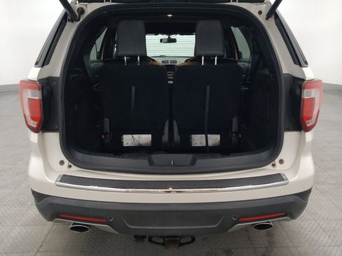 Used 2018 Ford Explorer XLT w/ Equipment Group 202A image 29