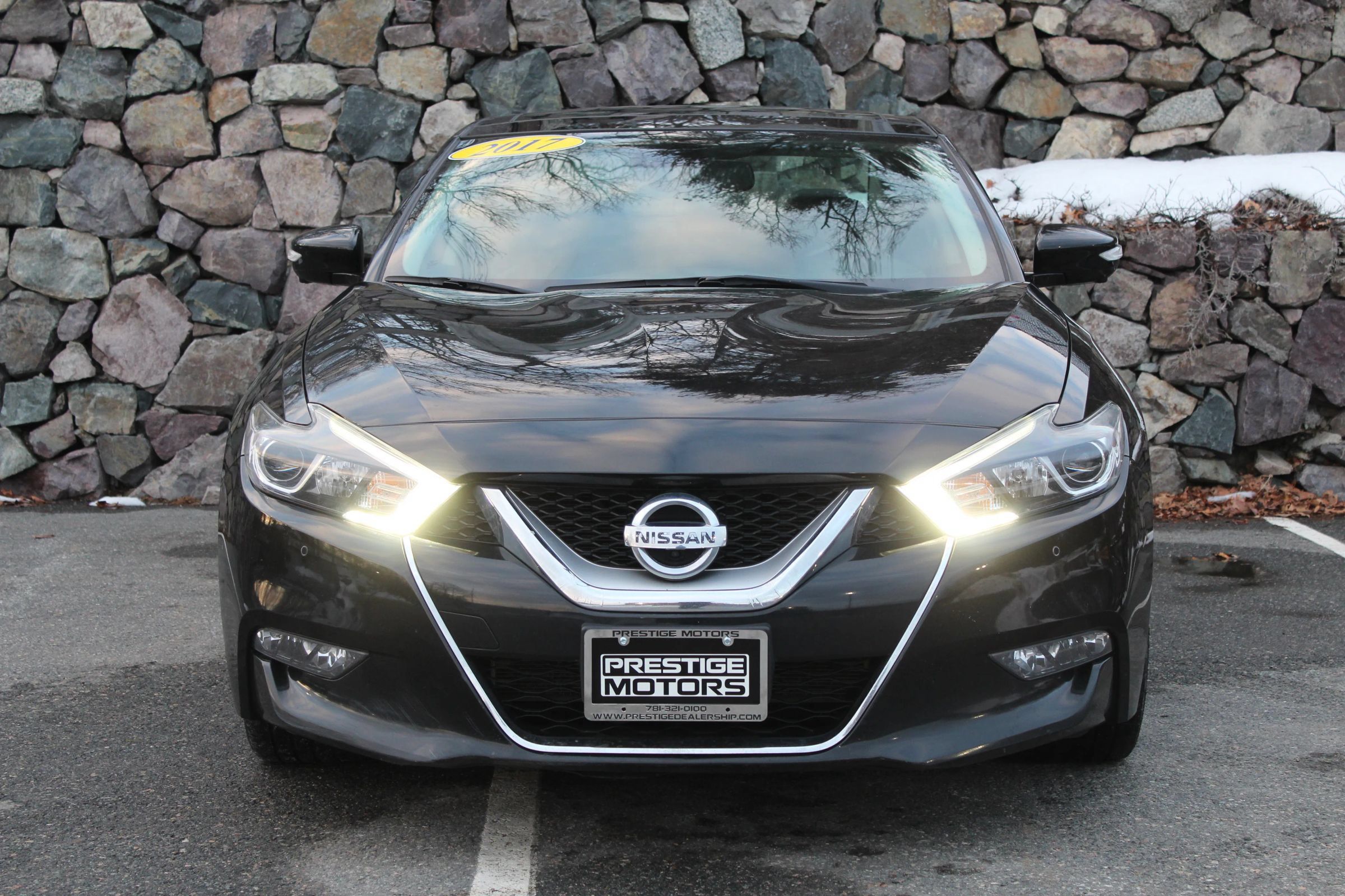 Used 2017 Nissan Maxima Platinum w/ Medallion Package FWD image 3