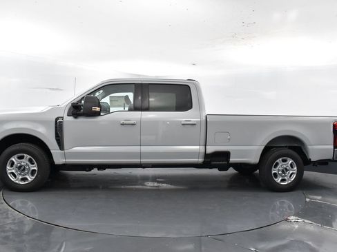 New 2026 Ford F250 XLT w/ XLT Premium Package RWD image 9