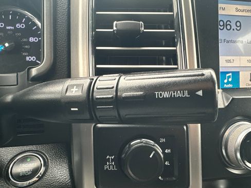 Certified 2019 Ford F350 Platinum w/ Platinum Ultimate Package image 21