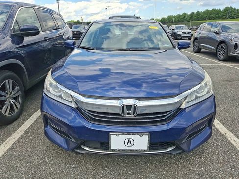 Used 2017 Honda Accord EX-L image 2