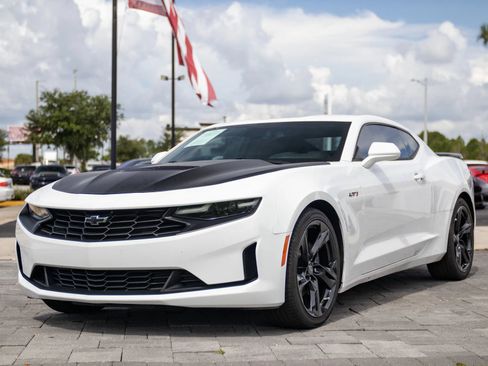 Used 2021 Chevrolet Camaro LT w/ Technology Package RWD image 7