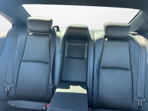 Used 2018 Honda Accord Sport image 15