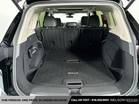 Certified 2025 Nissan Rogue SL w/ Tech Package AWD/4WD image 27