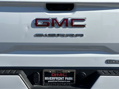 Used 2023 GMC Sierra 1500 Elevation image 46